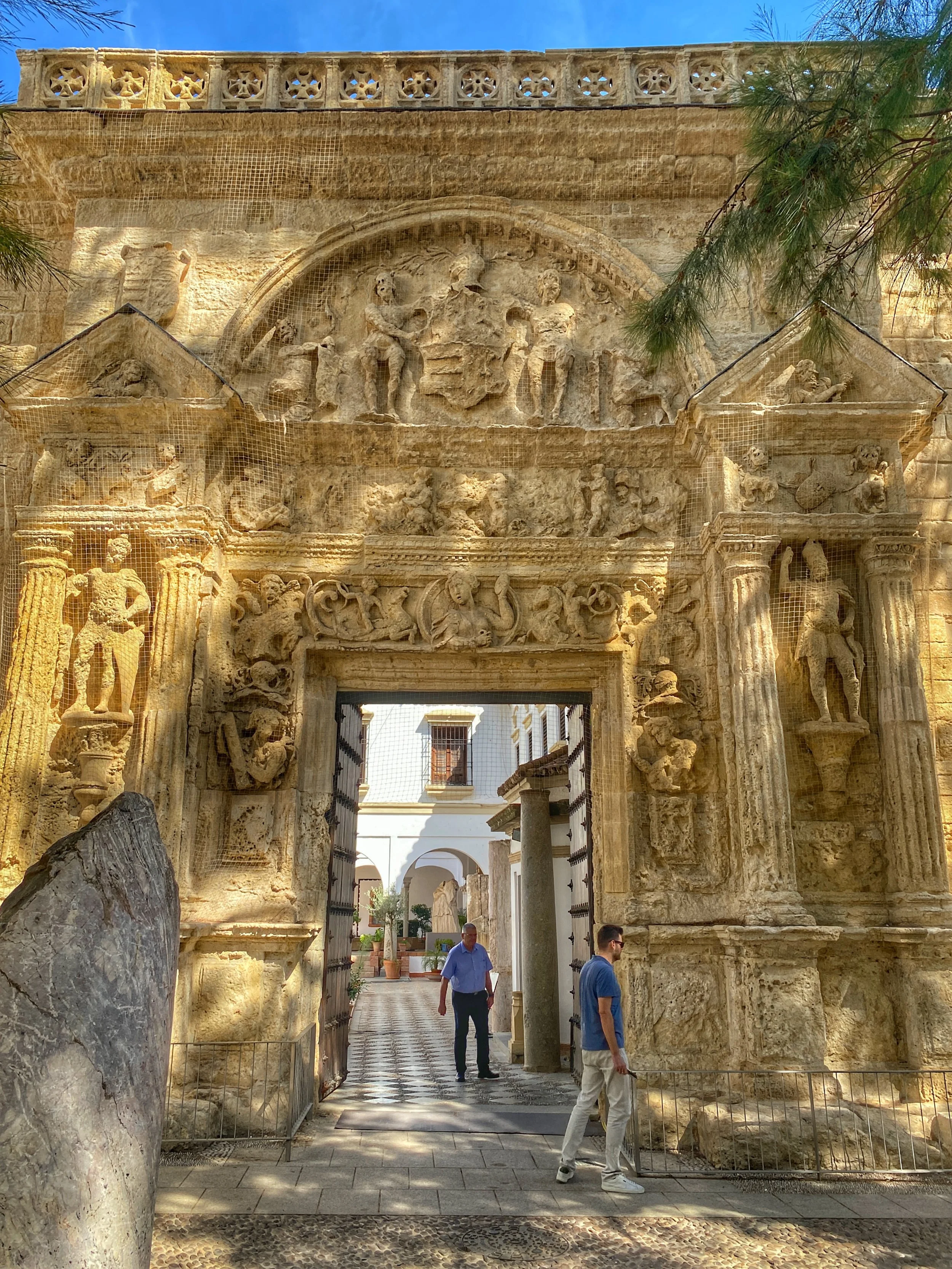 Mansions, Monuments and Museums of the Plaza de Jerónimo Páez in Córdoba