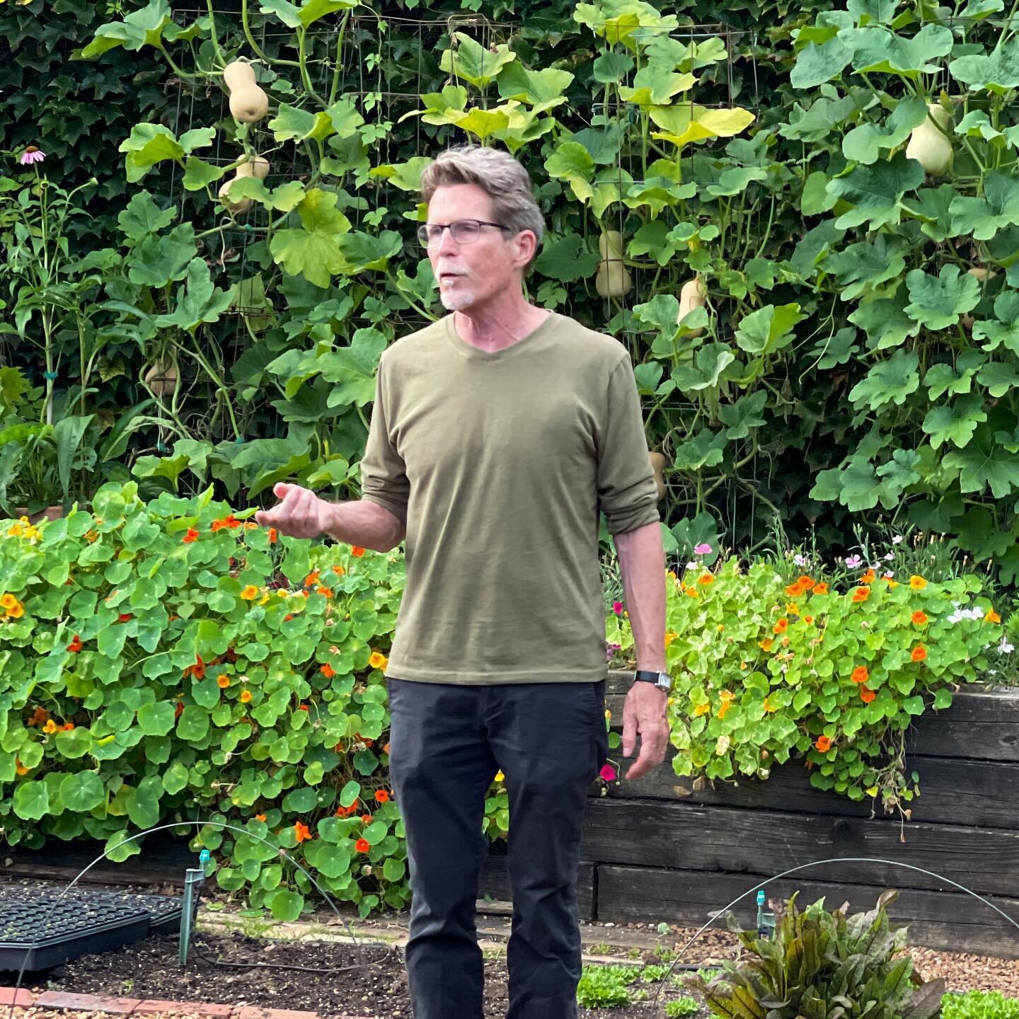 Last summer Wally and I had the pleasure of visiting the garden of chef and philanthropist @rick_bayless. Bayless opened Frontera Grill in 1987 forever changing the face of Mexican food in Chicago. The production garden supplies his three downtown re