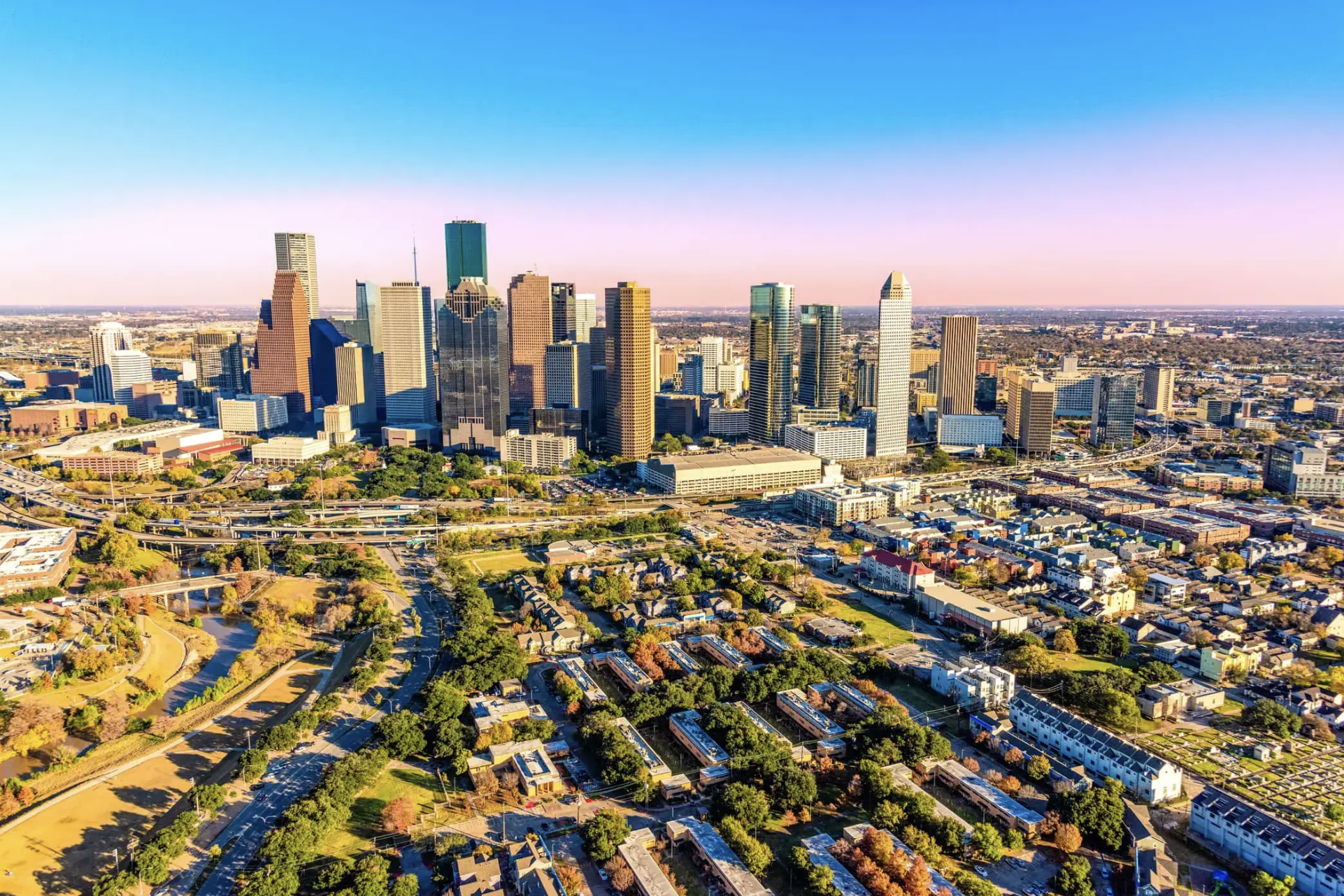 Houston Travel Tips: 5 Things to Know Before Booking Your Trip