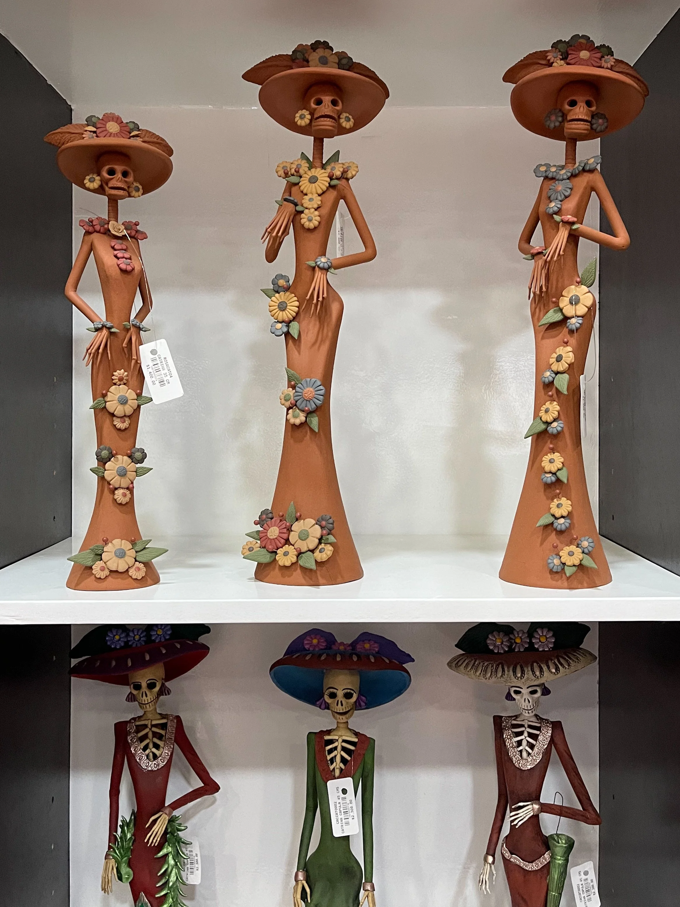 Catrinas for sale at Caracol Púrpura