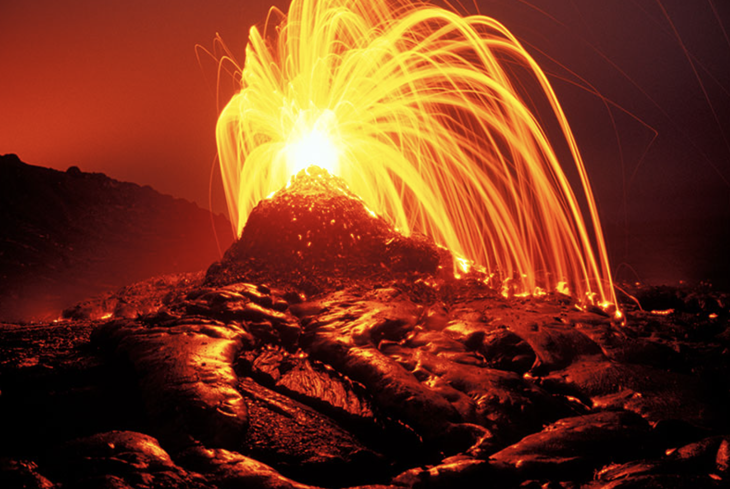 The volcano Kīlauea in Hawaii, USA, erupts in streams of light