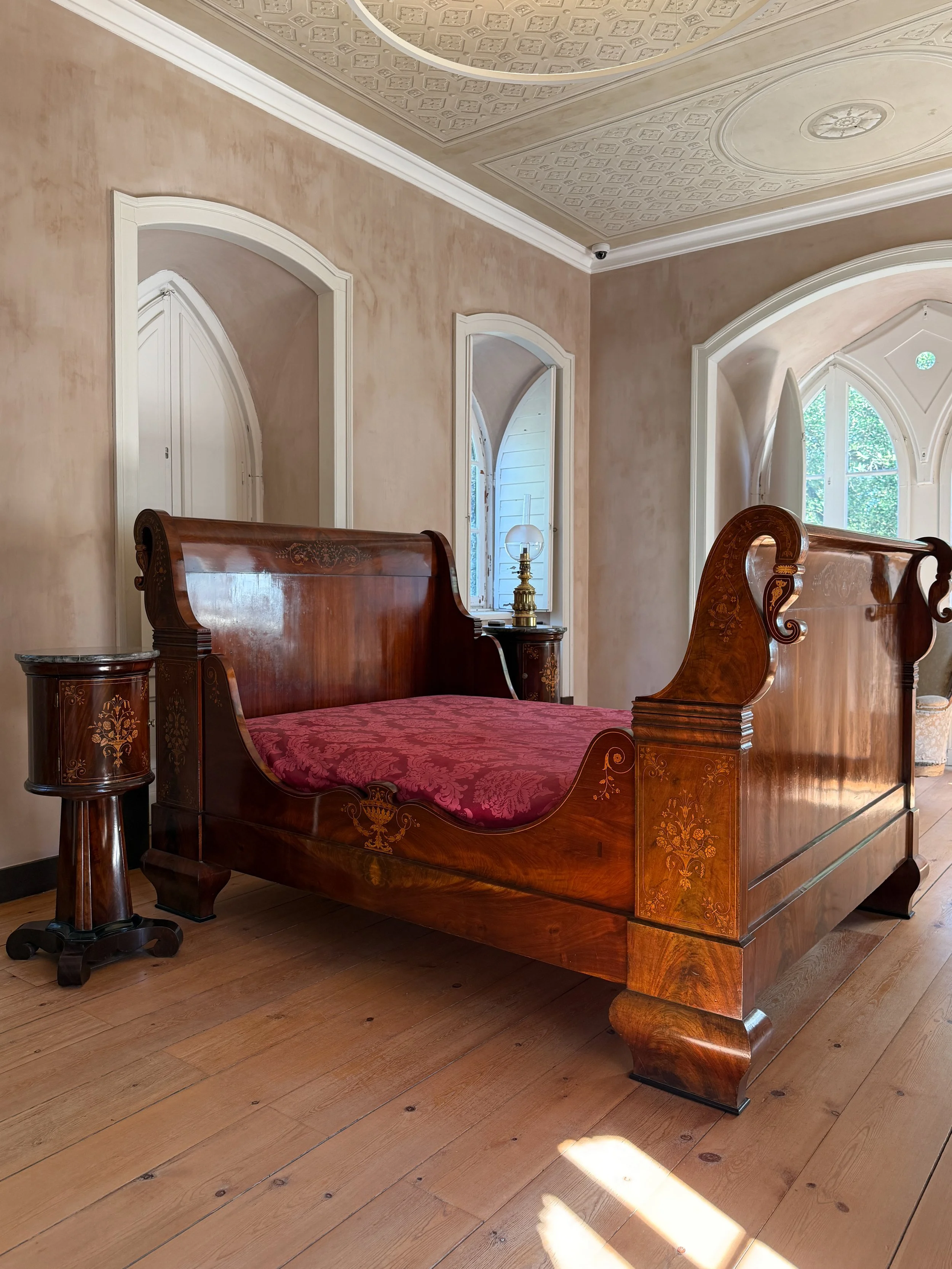 A bed in the bedroom at the Chalet da Condessa d’Edla in Sintra, Portugal