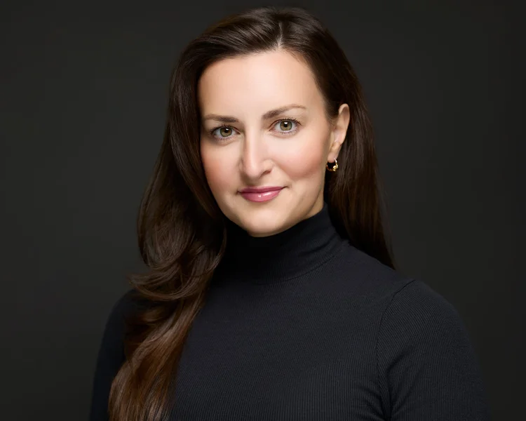 Charlotte personal branding portrait of Caroline Martin by mjwphoto