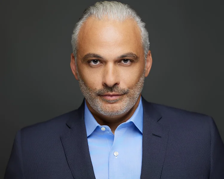 Charlotte LinkedIn headshot of Wesley Alim by mjwphoto