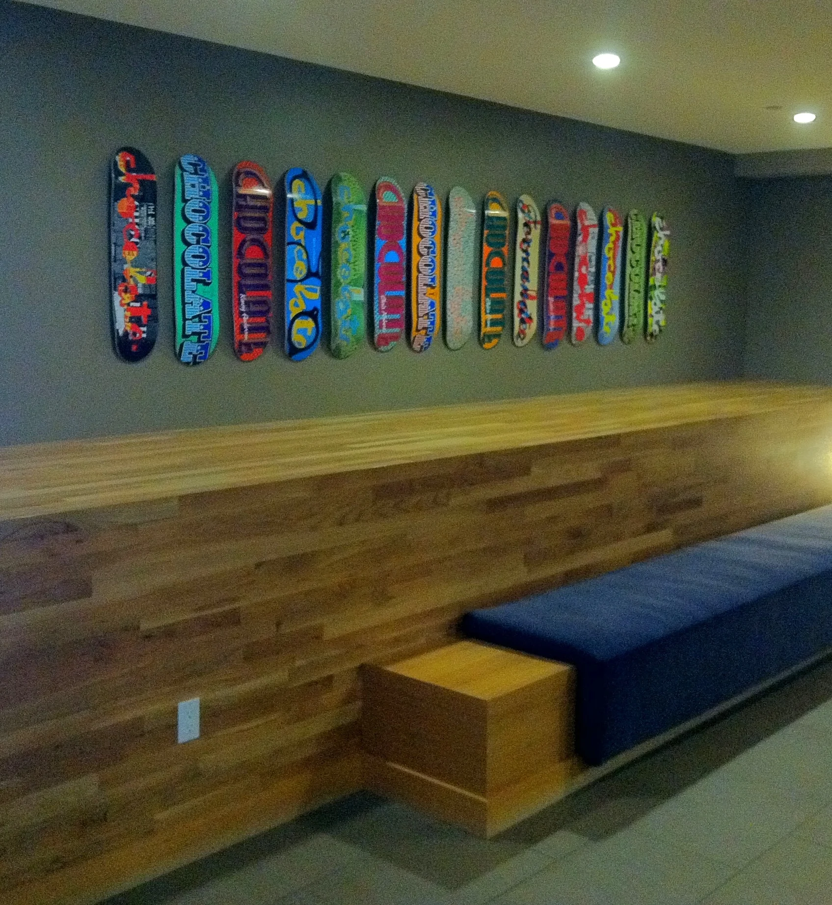 855 croft lobby.JPG