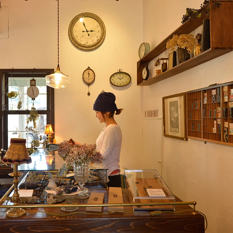 shop1.jpg