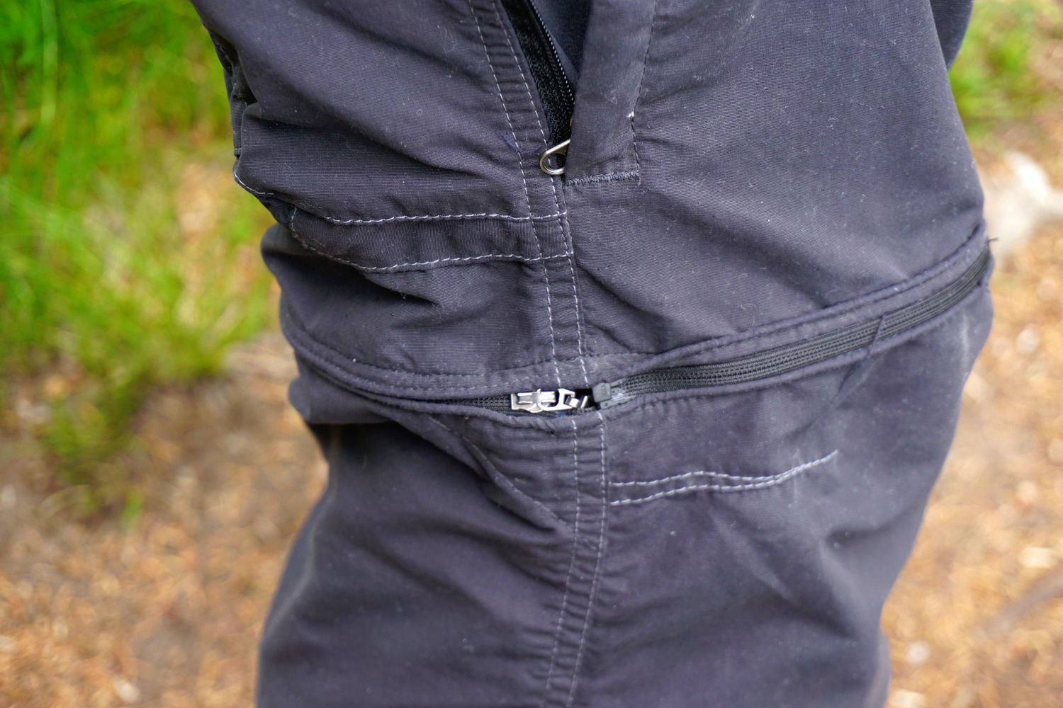 Balenciaga Convertible Strap Detail Raver Baggy Jeans In Nero | ModeSens