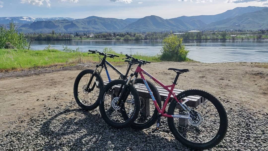 Grab your bikes and hit the Loop Trail in Wenatchee! 🚴
Link in profile.
#wenatchee #biking #outdoors #wanderwashington