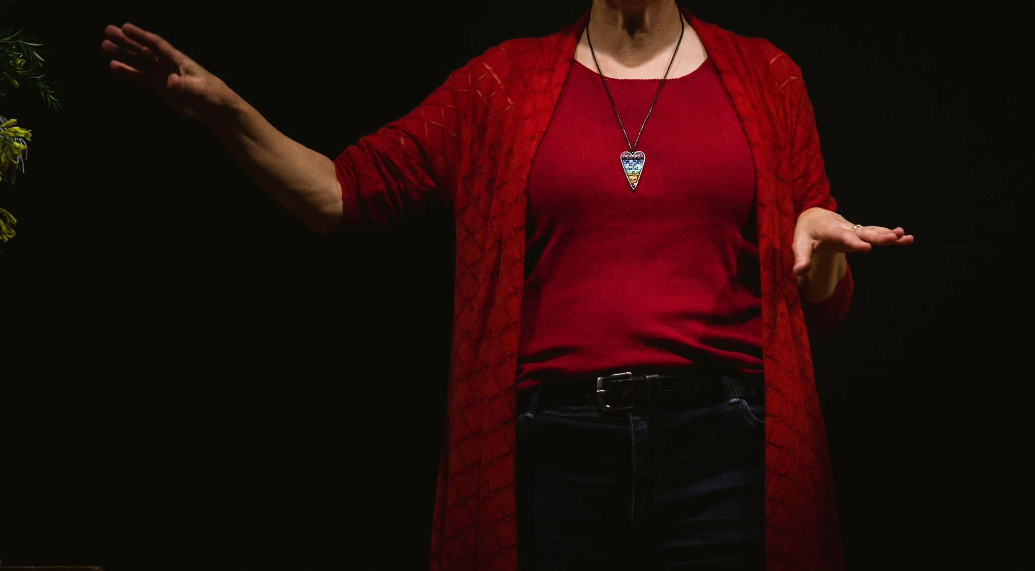 hands of storyteller  
