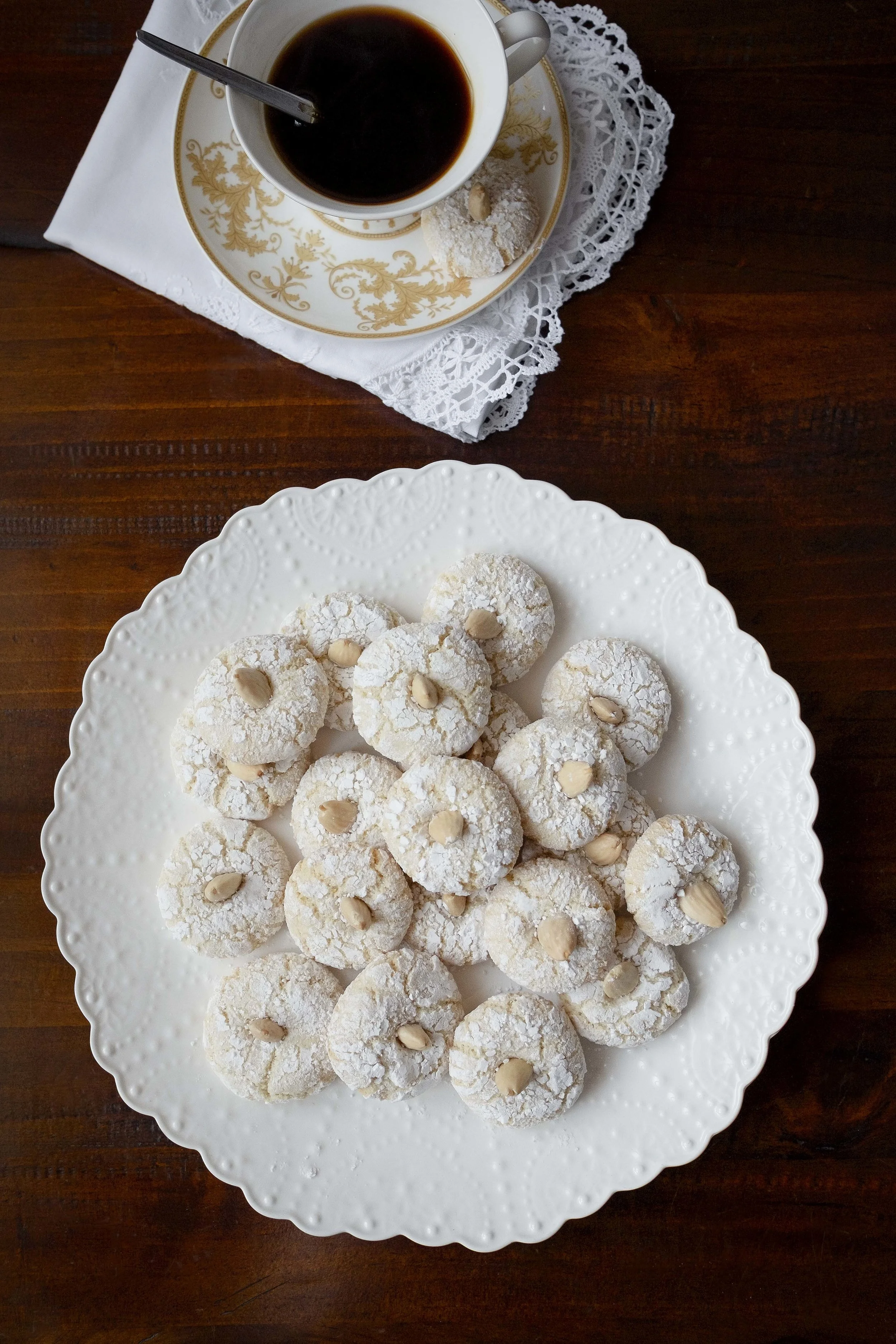 ALMOND COOKIES.jpg