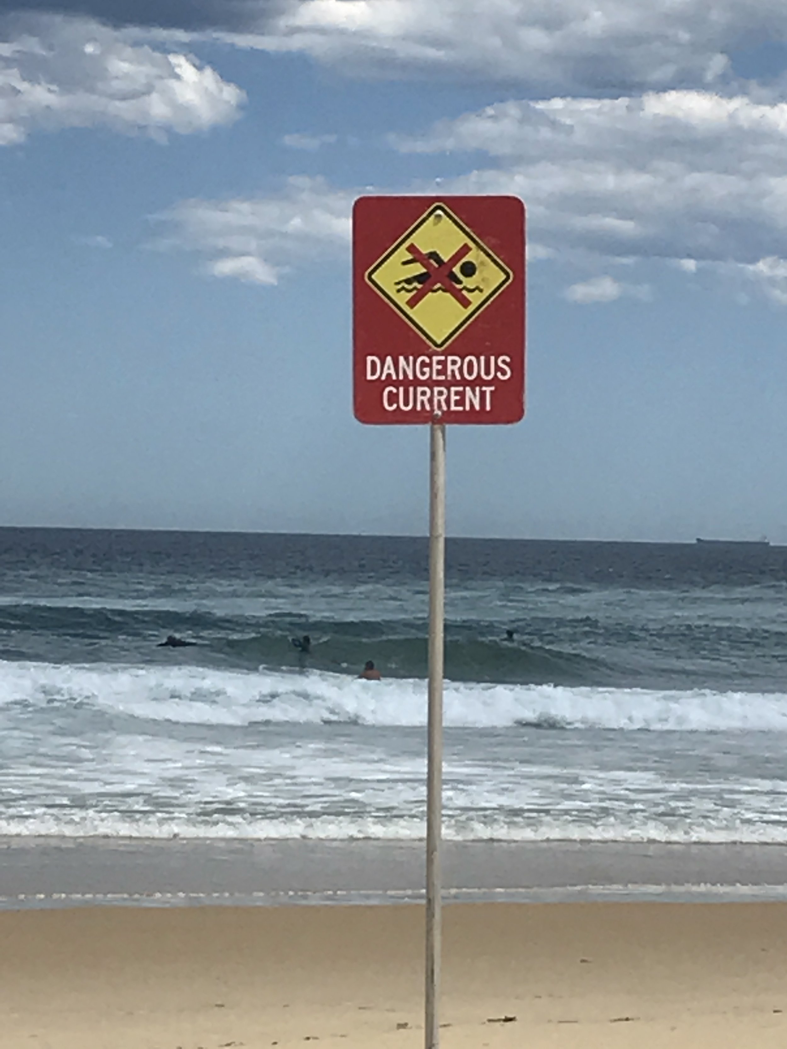 beach sign dangerous current.JPG