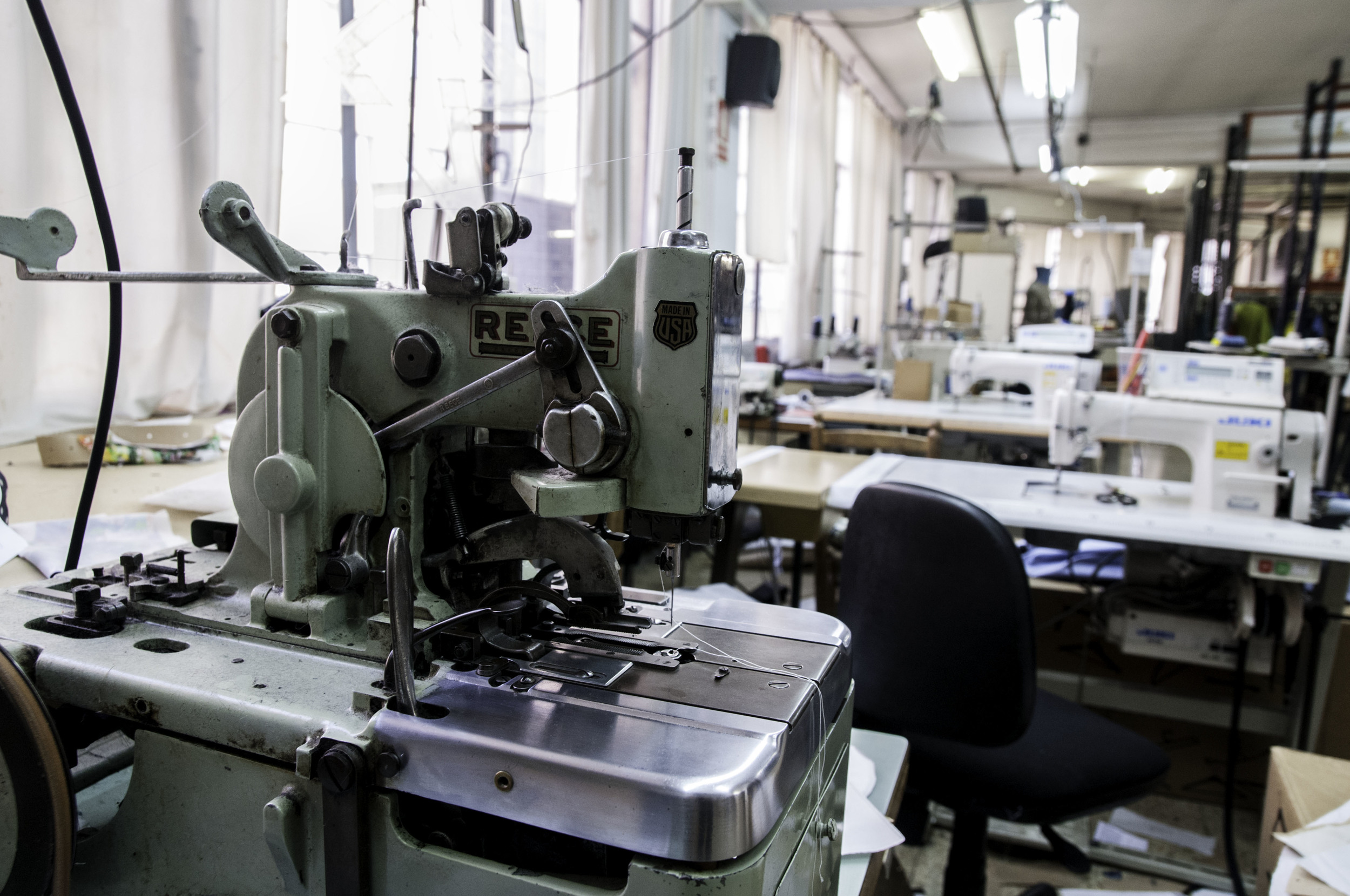  Sewing machines for samples or production 