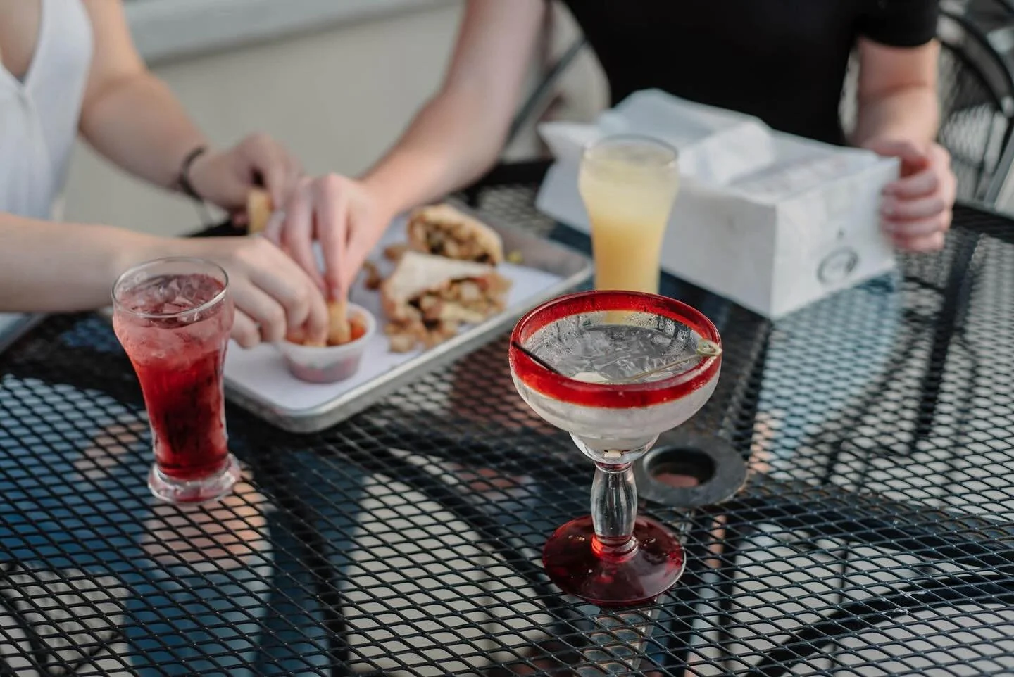 Welcome back SUNY Geneseo students!!🔵⚪️

Just a reminder of our weekly specials. 

Monday | 🌯10&rdquo; Burrito with student ID 11:00 am to 4:00 pm.

Taco Tuesday | 🌮 $2.50 tacos &amp; 🍹$5 margaritas.

Thursday | cheese quesadillas $6.25 &amp; mea