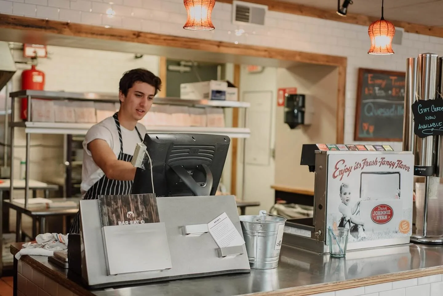 Come enjoy our fast casual dining! We offer burritos, tacos, bowls, nachos, and churros. Great options built to your preferences for lunch or dinner.
