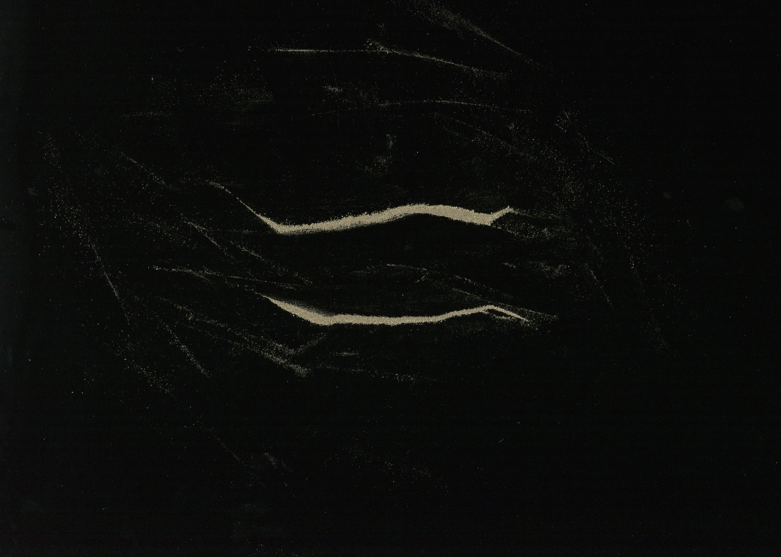 Straight Ring , Christl and Martn Coppens, roiz (2013), gold dust.