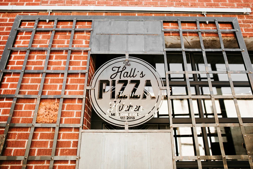 HallsPizza_02.jpg