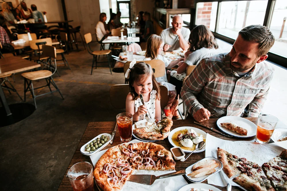 HallsPizza_04.jpg