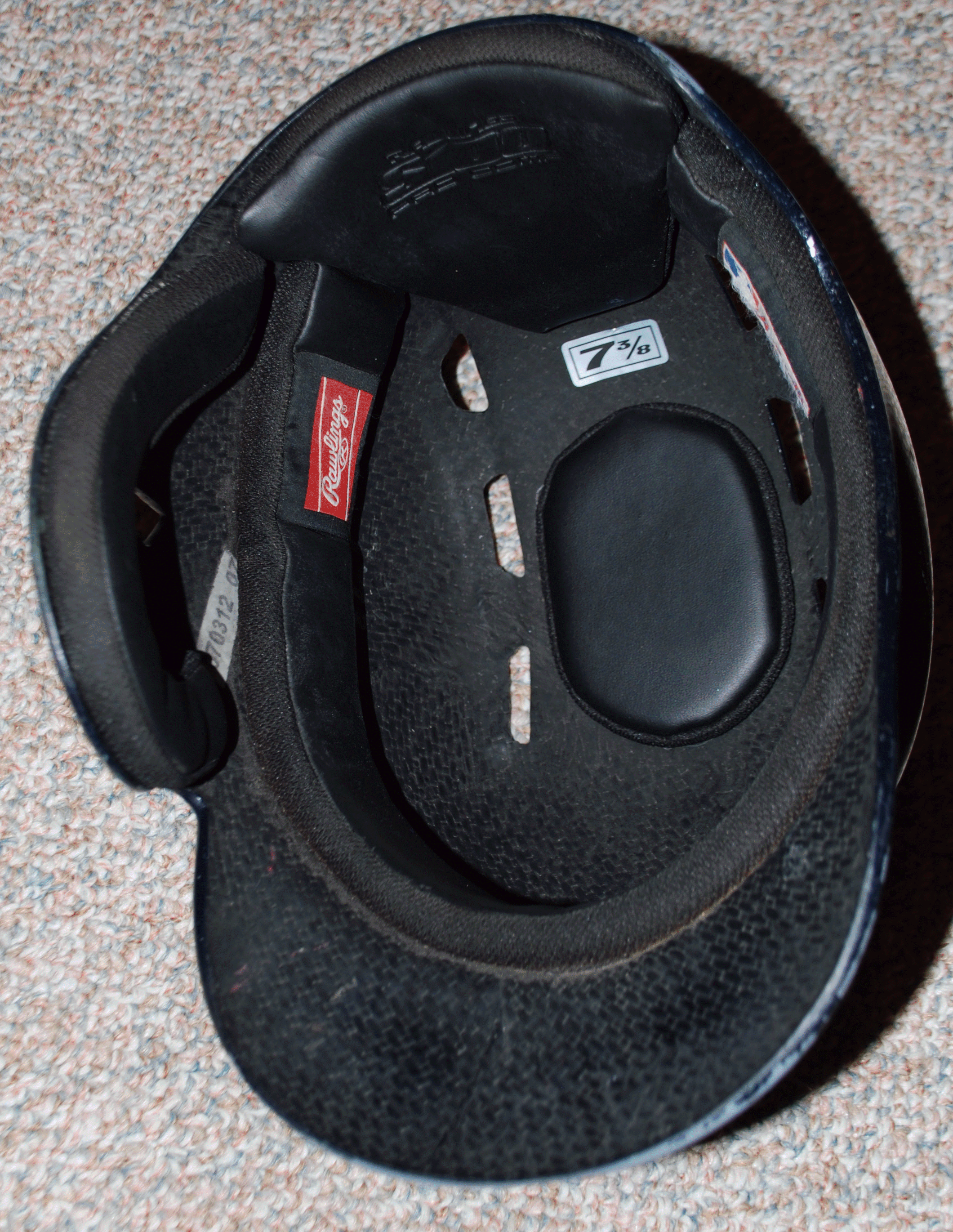 Ross Batting Helmet inside.gif