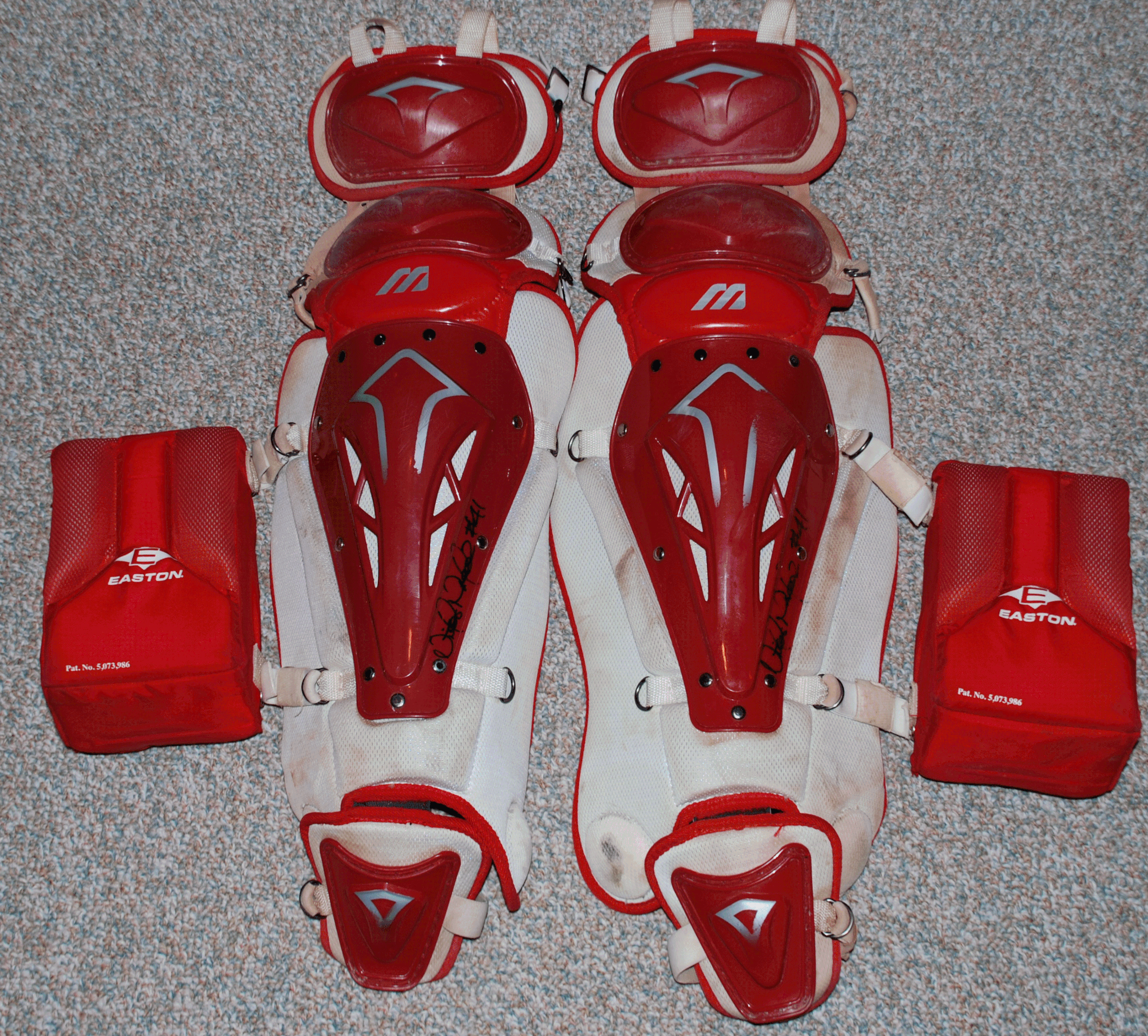 MartinezV Set 1 Shinguards - front.gif