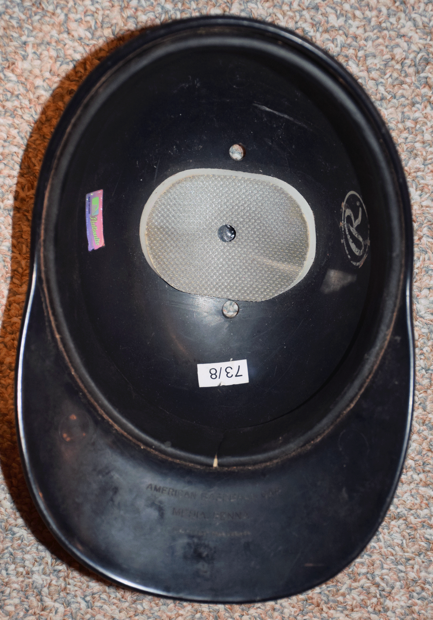 Lavarnway Catchers Helmet 2 Inside.gif