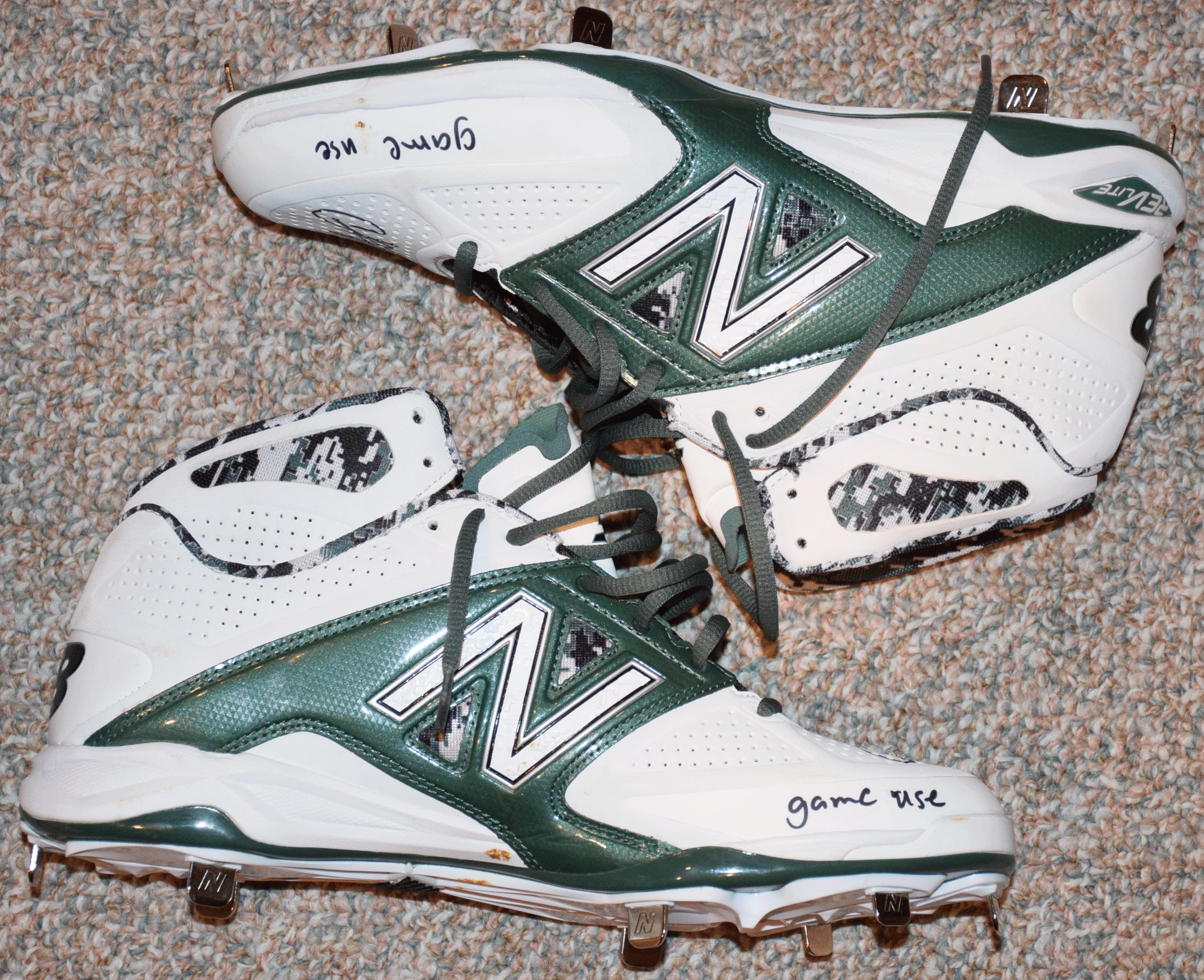 Vazquez St Patricks Day Cleats Side.gif