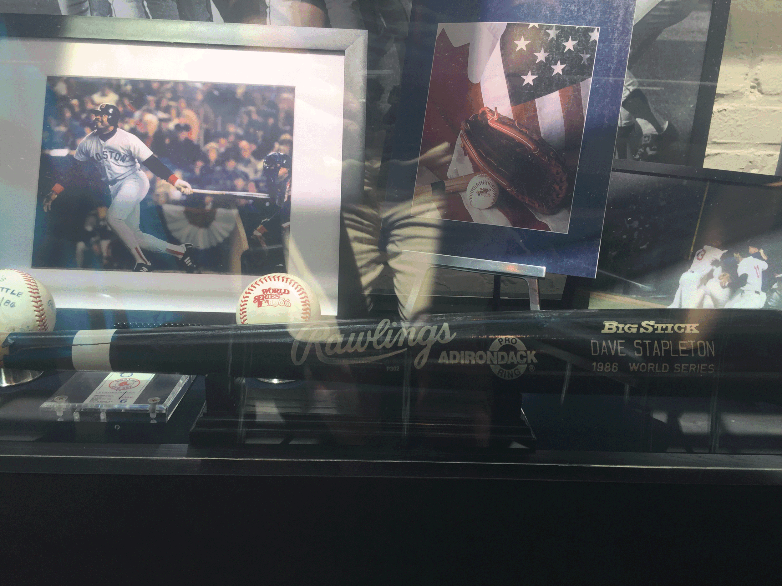 1986 Display With Stapleton 86 WS Bat
