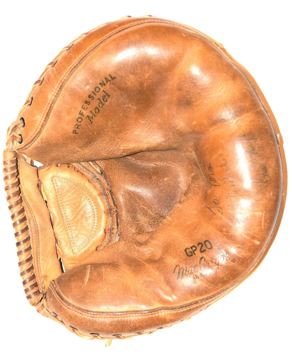 NixonR Glove 1 - frony.JPG