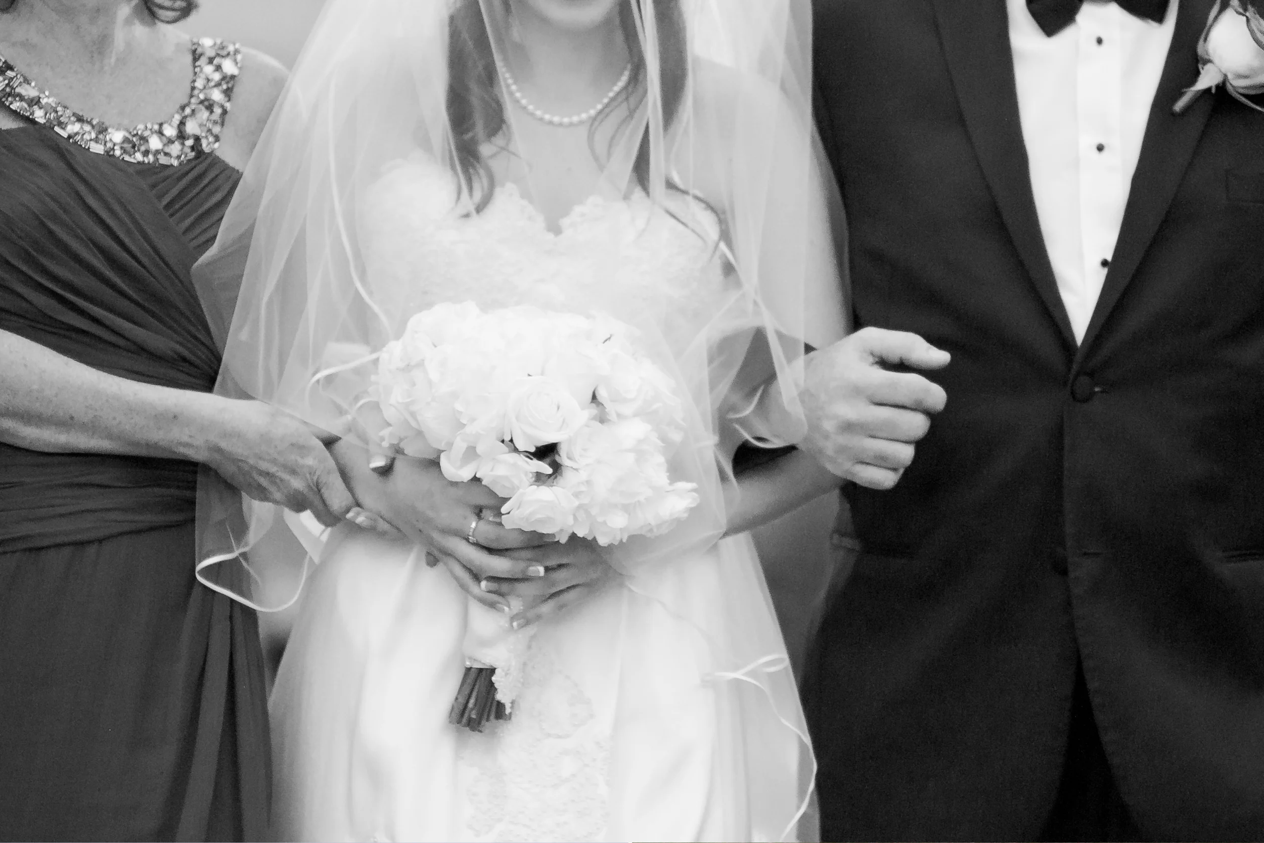 ThisbeGrace.WEDDING.RoomOnMain.0014.jpg