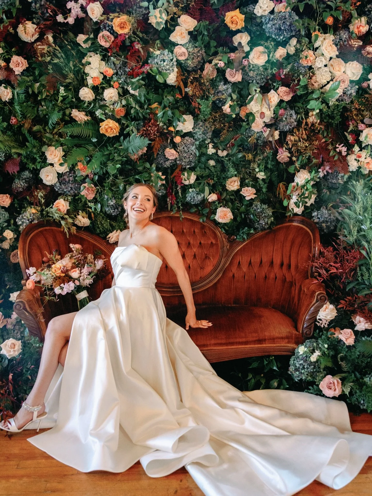 Laura &amp; Parker, 1886 Crescent Hotel &amp; Thorncrown Chapel ✨🌙 Just Magical @lafs592 👑 
.
Floral &amp; Planning @davidkimmeldesign 
Music: @jordankahnorchestra 
Ceremony: @thorncrownchapel 
Reception: @crescent1886 
Photographer: @thisbegraceph