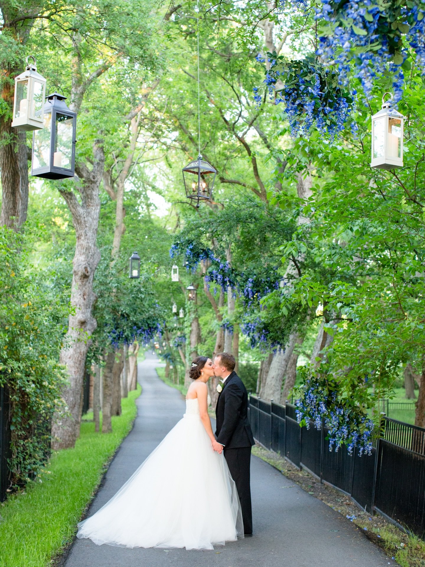 Some weddings just feel different from the moment the day begins ✨ In Print @dweddings 💍

The way they look at each other during the quiet in-between moments&hellip;. The kind of energy you can&rsquo;t post or recreate - only witness.

This is why I