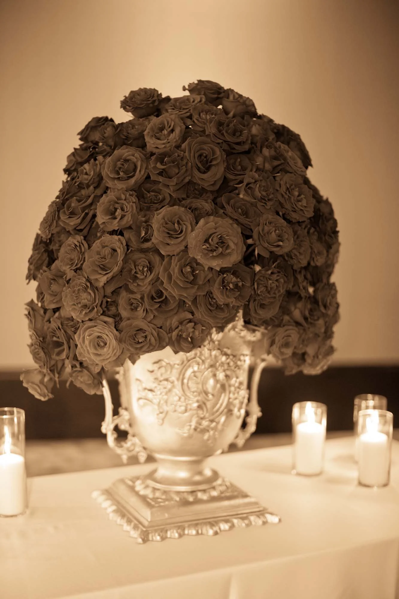 omni-hotel-romantic-wedding-details.jpg