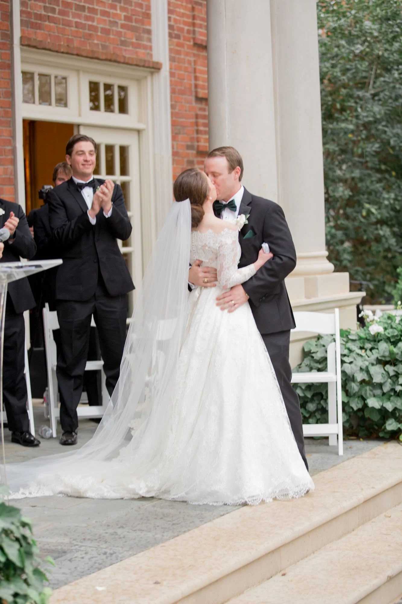 dallas-private-residence-wedding-ceremony-kiss.jpg