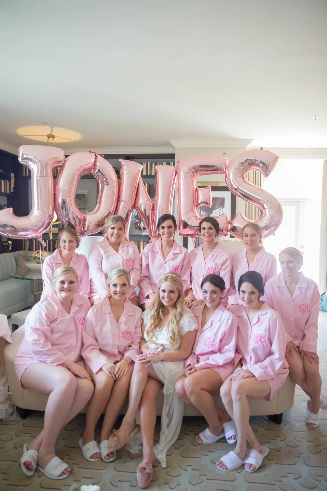 mansion-on-tutrlte-creek-wedding-party-pink.jpg