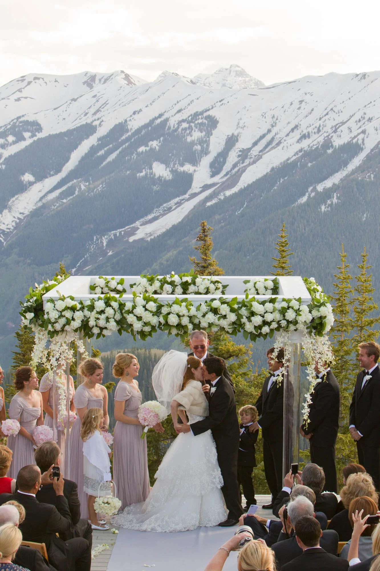 Aspen mountaintop  wedding photographed by an international destination wedding photographer