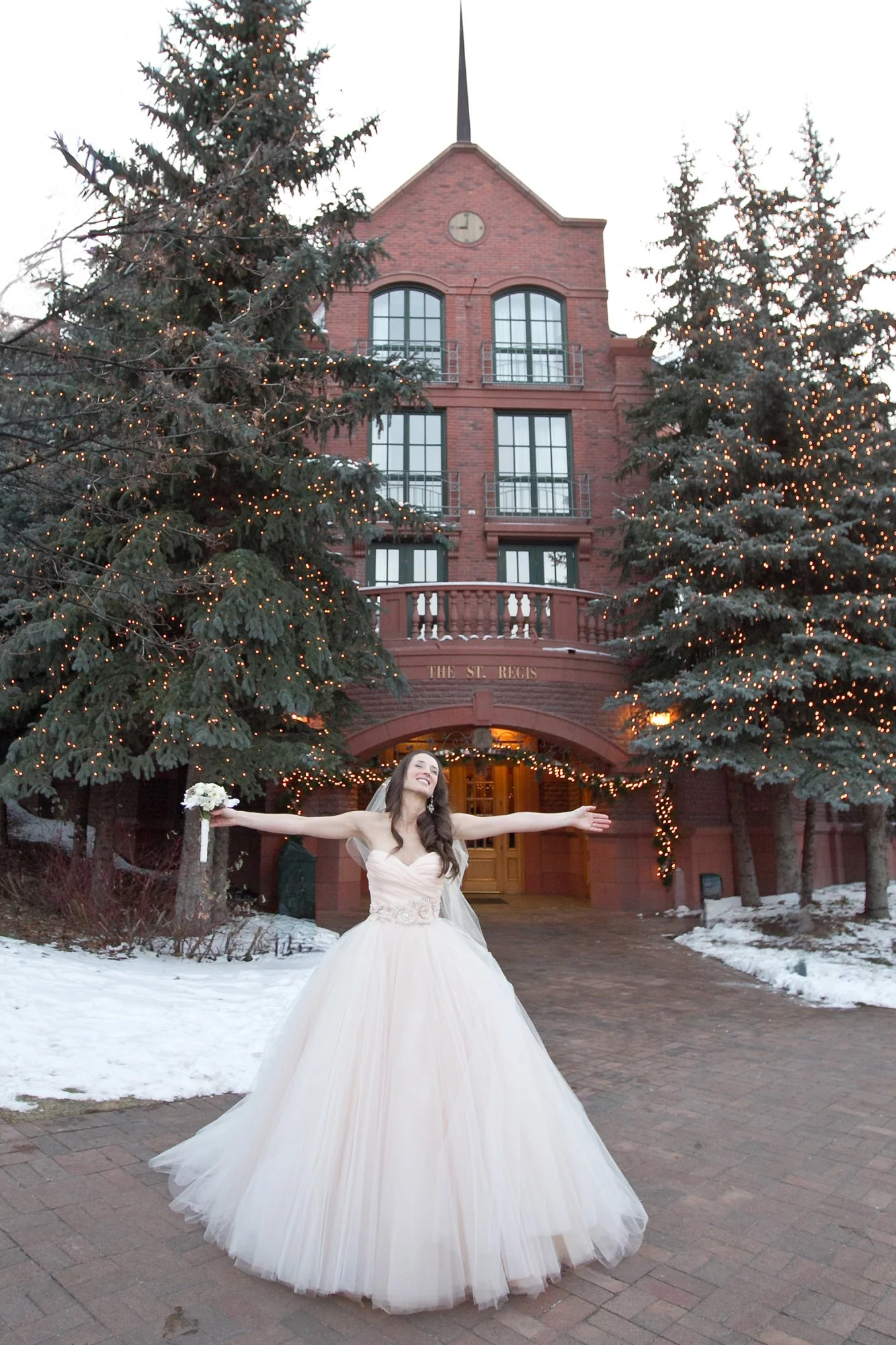 st-regis-aspen-bride.jpg