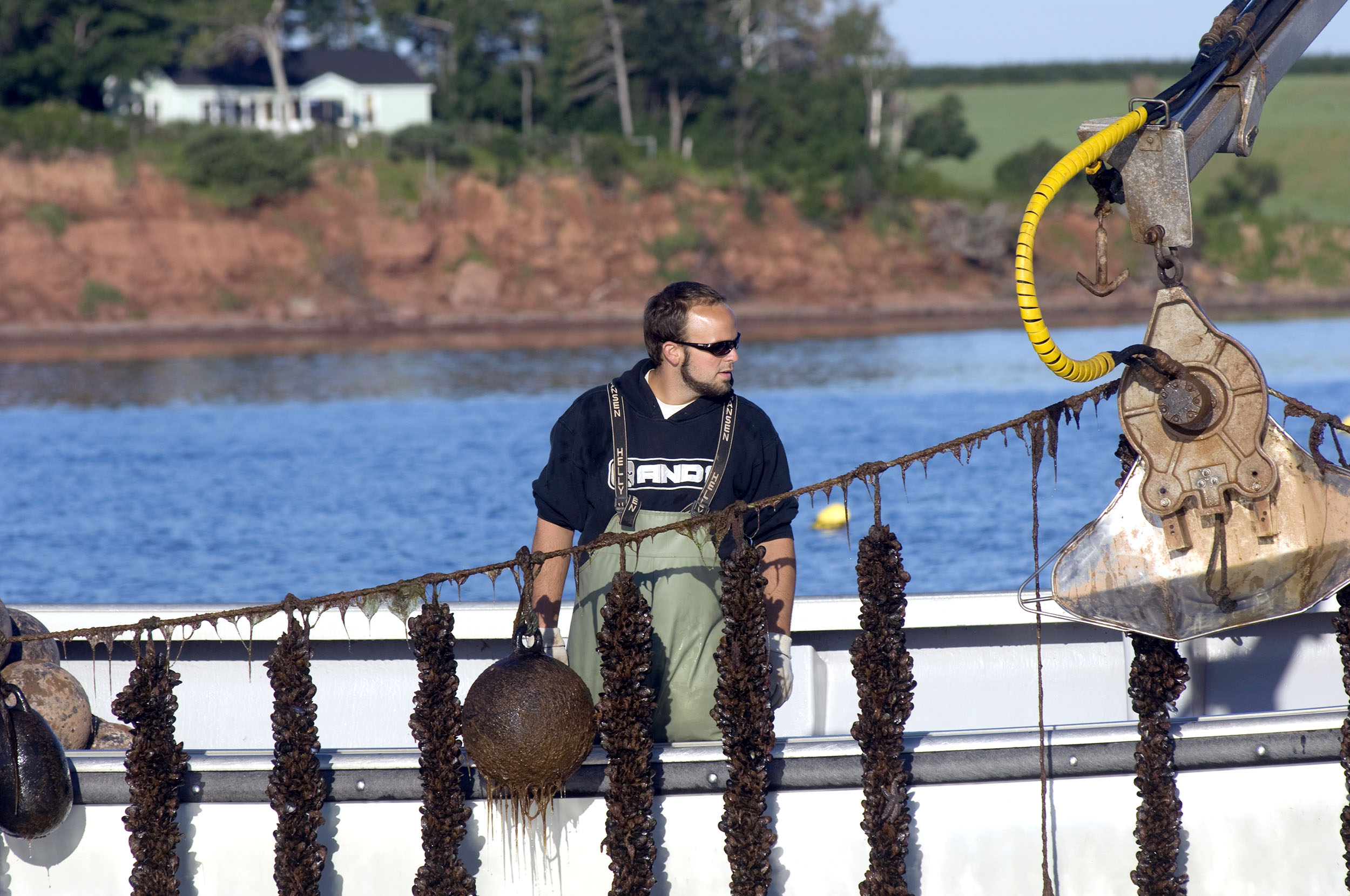 PEAqua_161 HAULING LINES ON DECK 8.jpg