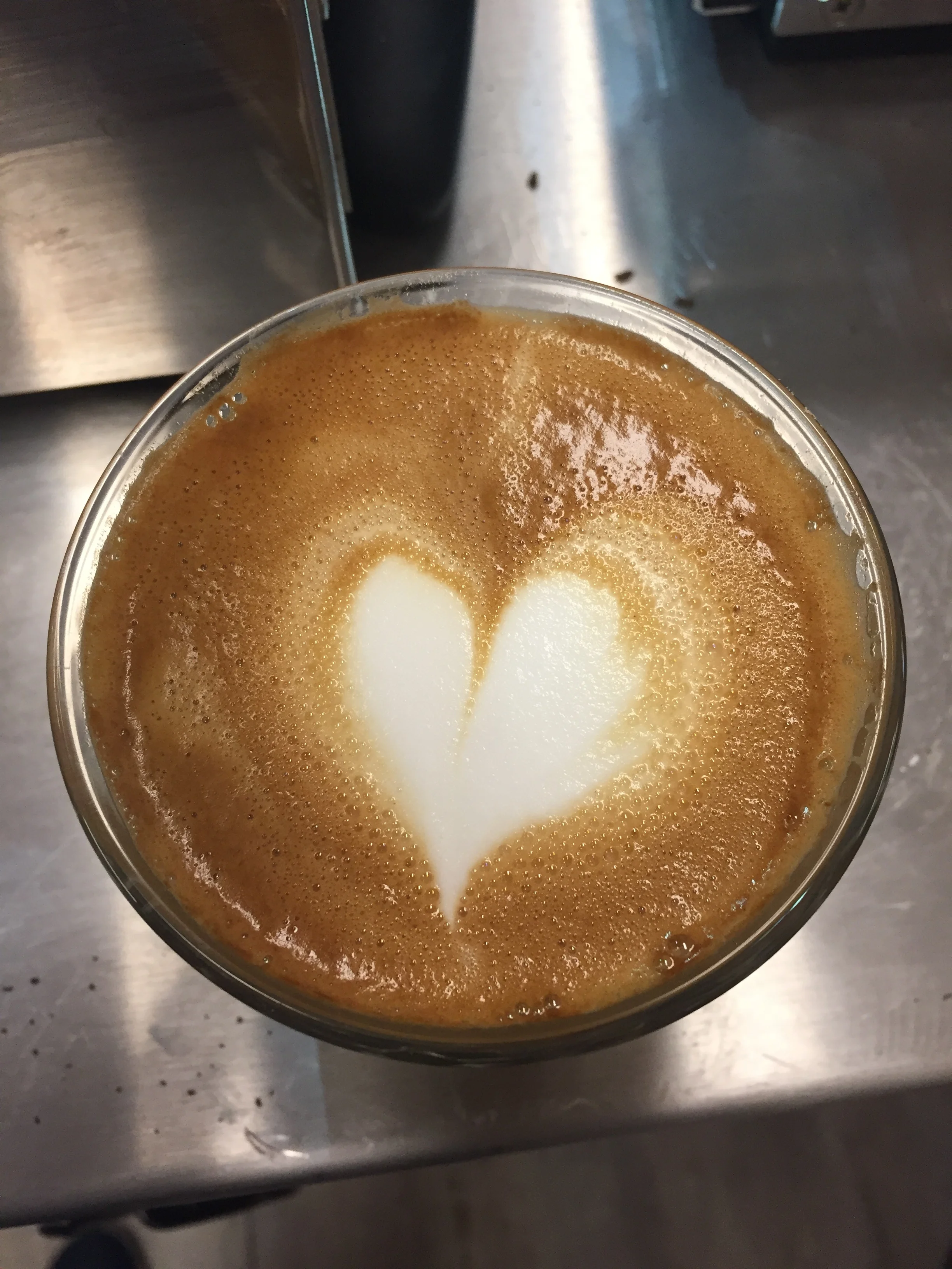 Progression latte art pour la Saint-Valentin