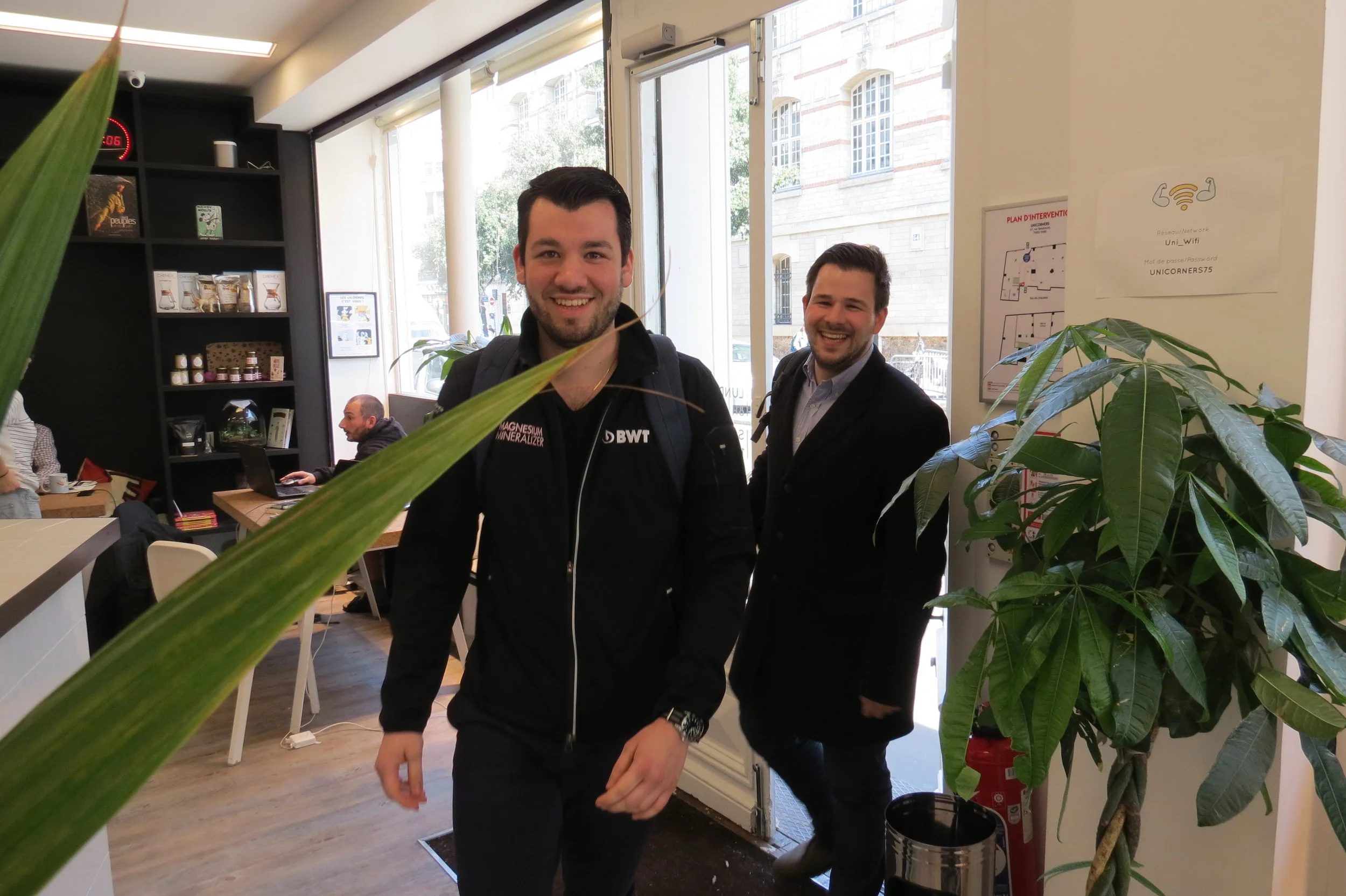 Visite de l'équipe de Lomi 