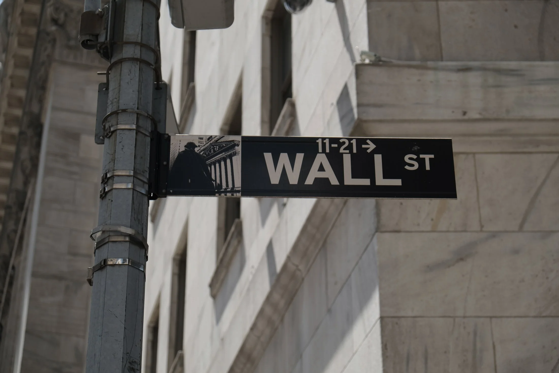 WallStreetSign-DuncanHill.jpg
