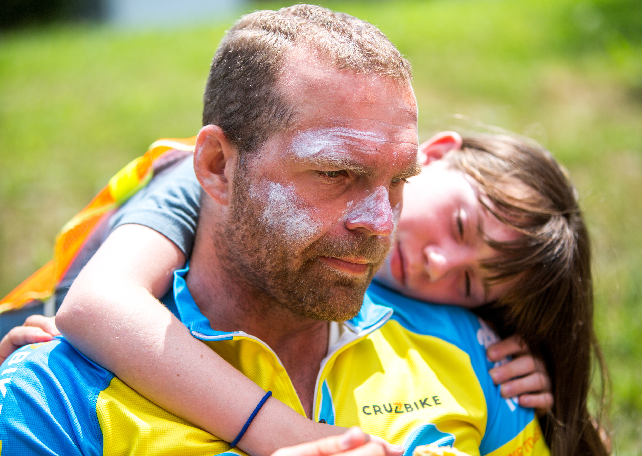 Madisyn Heistand, Rob's niece, was key to getting Rob through. "She's our rock on this trip," said Rob. Madisyn won the award for the "youngest crew member" for the Race Across America in 2016. At this point in the trip, Rob was hours from the finish line and didn't know if he could make it in time. A lot of people were starting to get worried. Madisyn comforted Rob as he grew tired and weary.