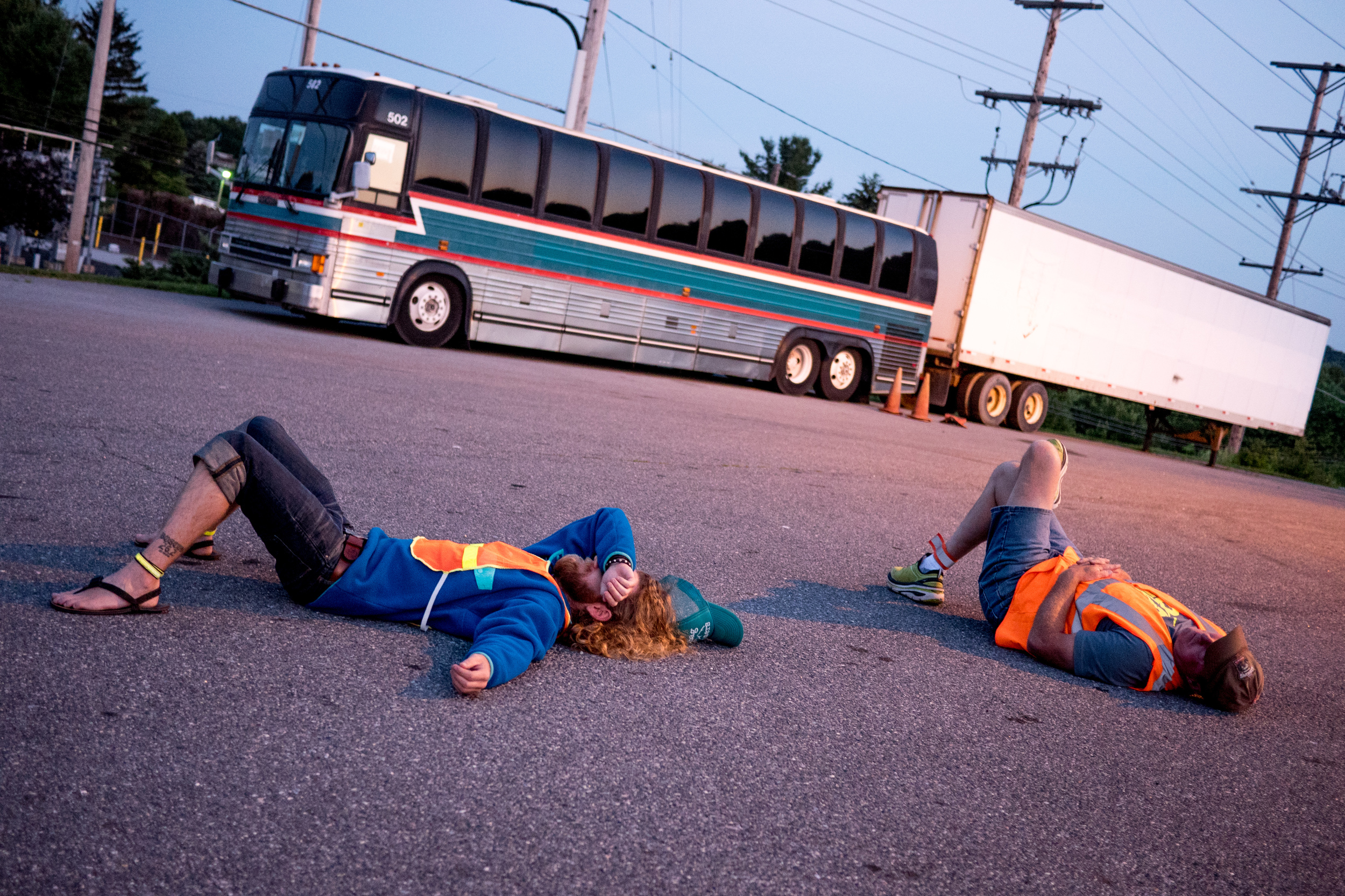 The night crew has to go down for naps whenever they get the chance. Tyler Clemens and Kyle Downs took a quick snooze in the parking lot while Rob went down for a nap in the van.
