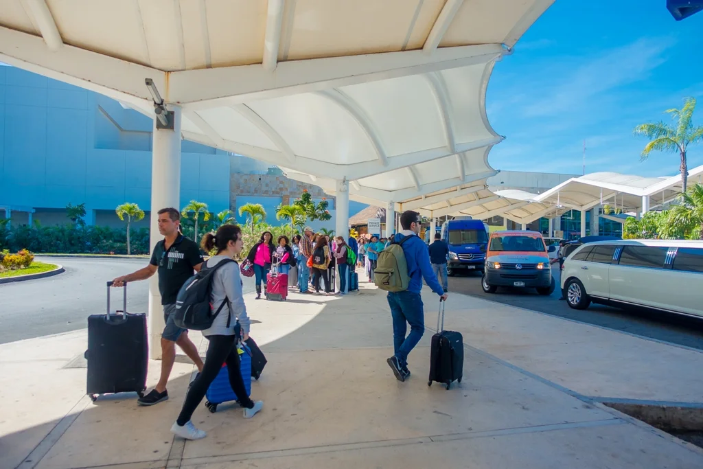 aeropuerto_Cancún.jpg