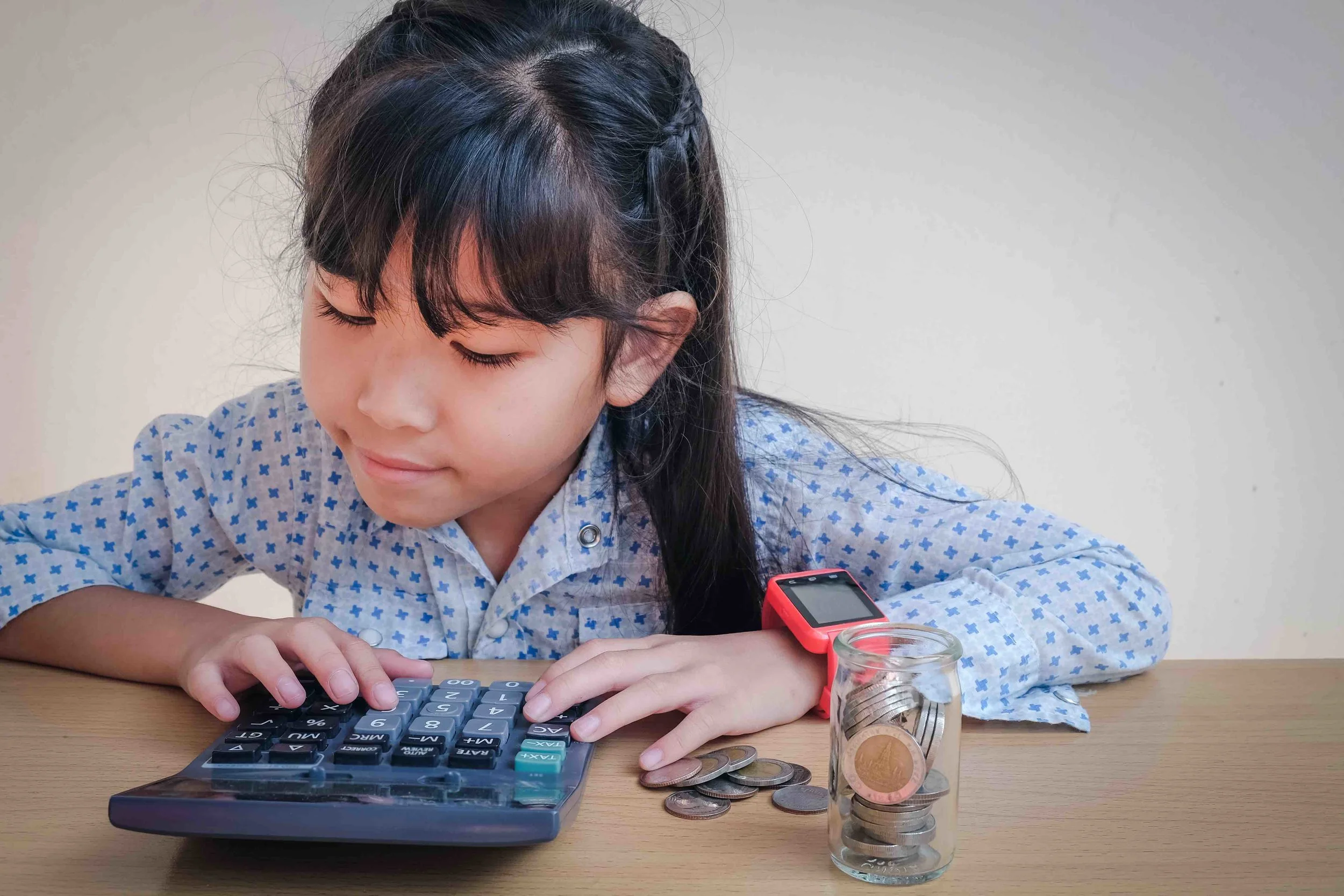 niña_ahorrando.jpg