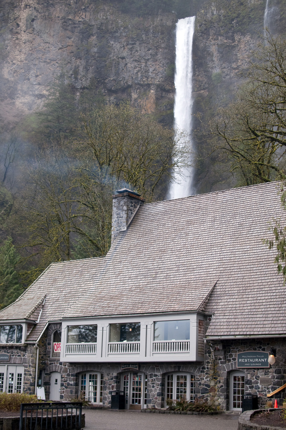 Portland-Multnomah-Falls_01.jpg