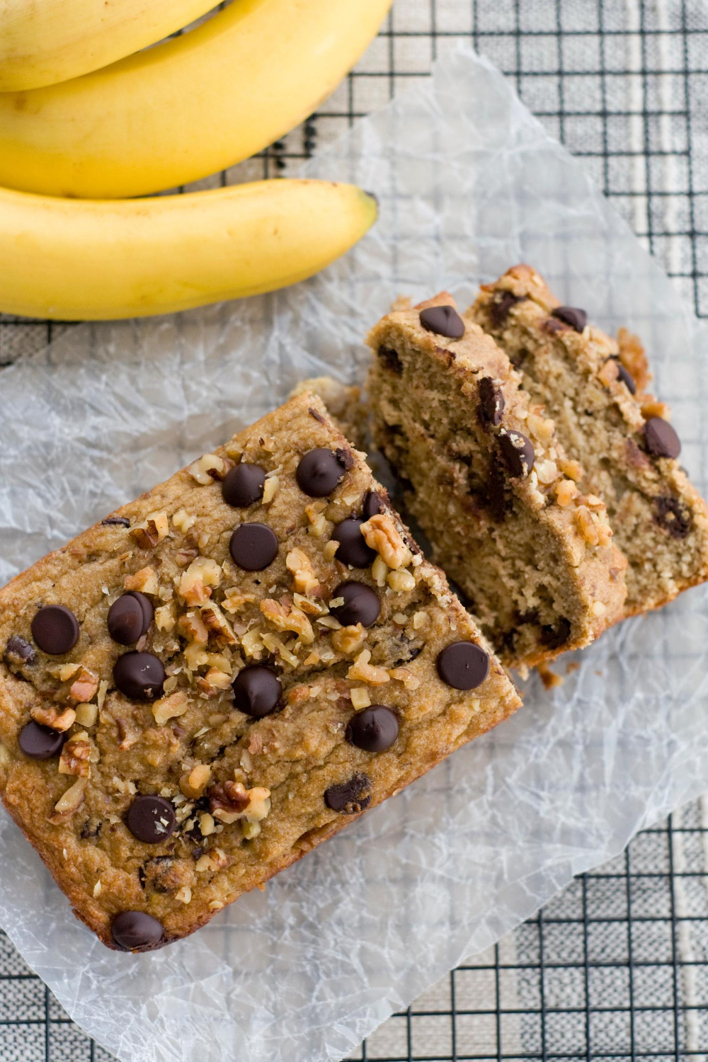 healthy banana oat bread 06.png