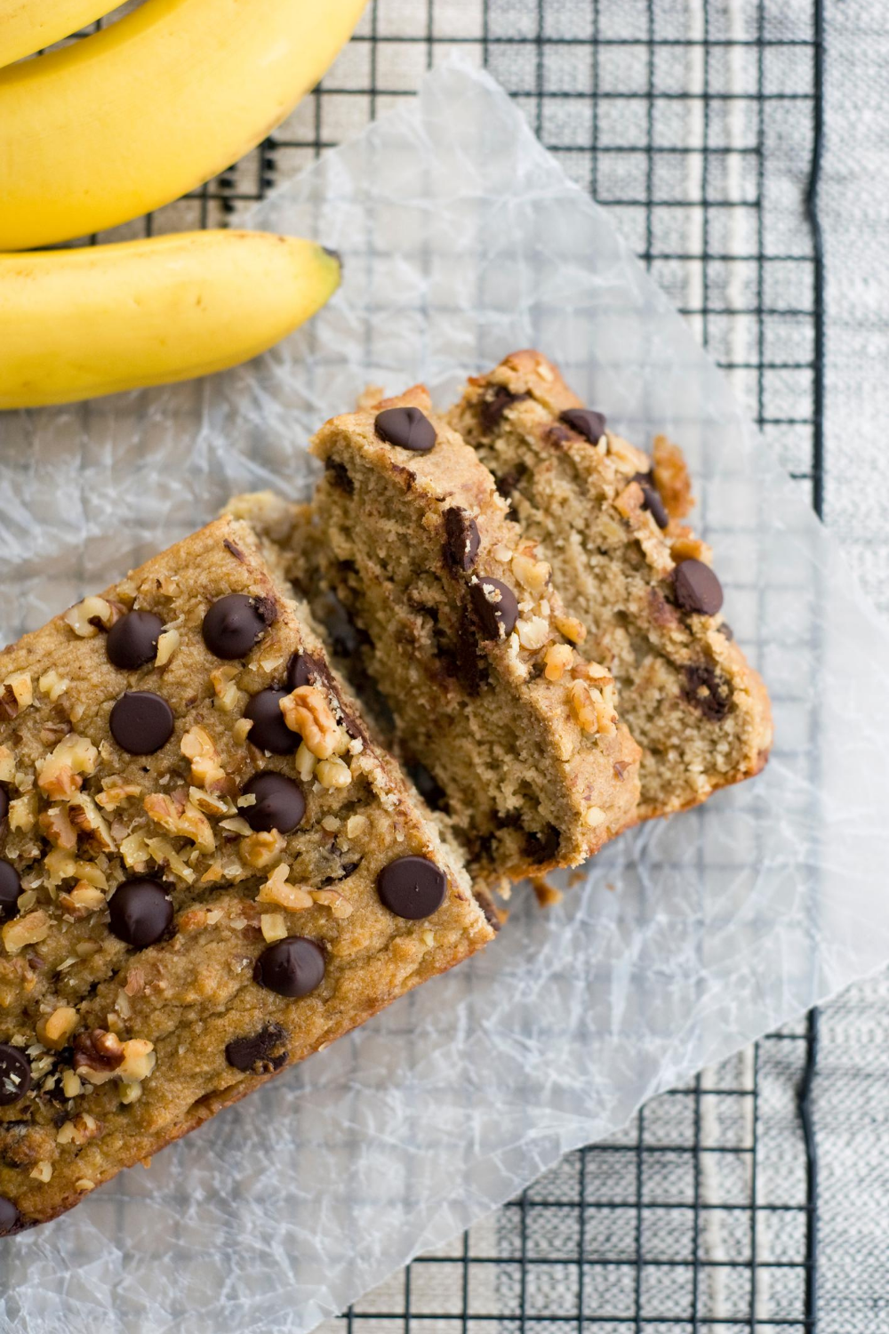 healthy banana oat bread 07.png