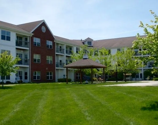 Millpond Manor - Fenton, MI