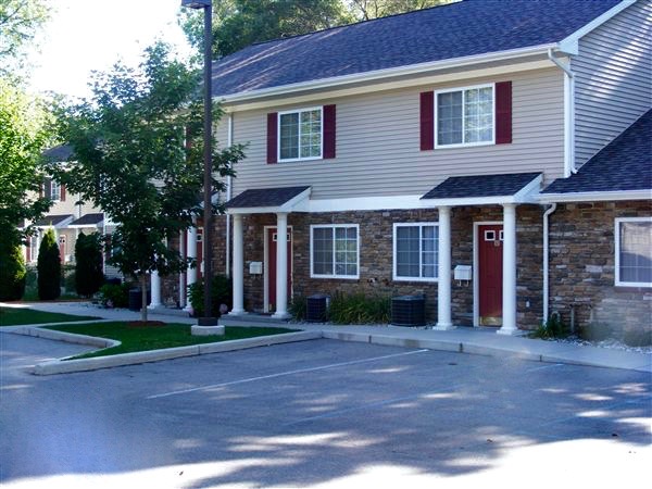 Rivers Bluff Townhomes - Mt. Pleasant, MI