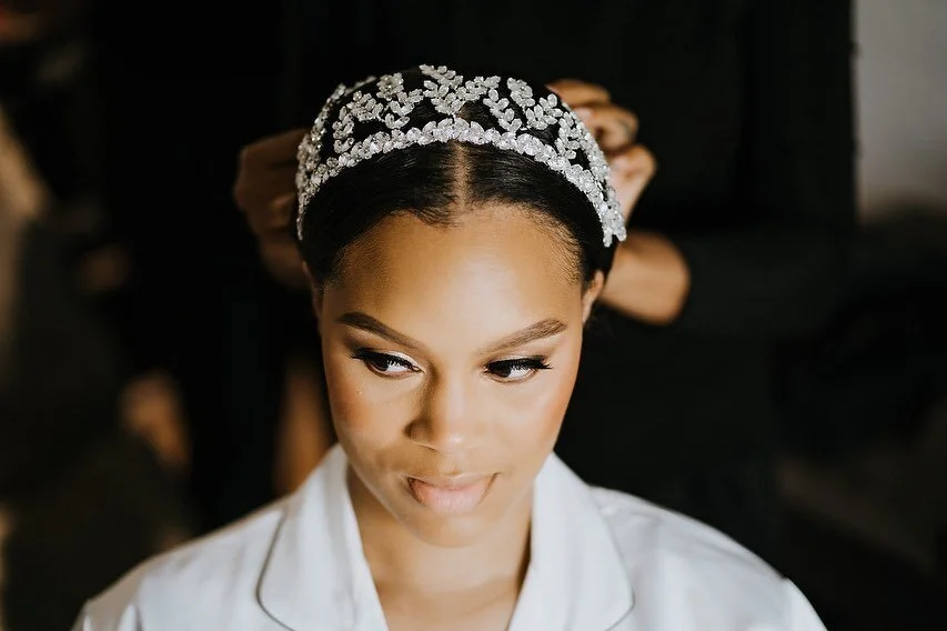 Serving elegant bridal looks! ⁣
⁣
I like to partner with my brides prior to their big day with a bridal hair trial around their dress fitting or bridal portraits as a full run-through for the wedding. This will ensure they are happy with the entire l