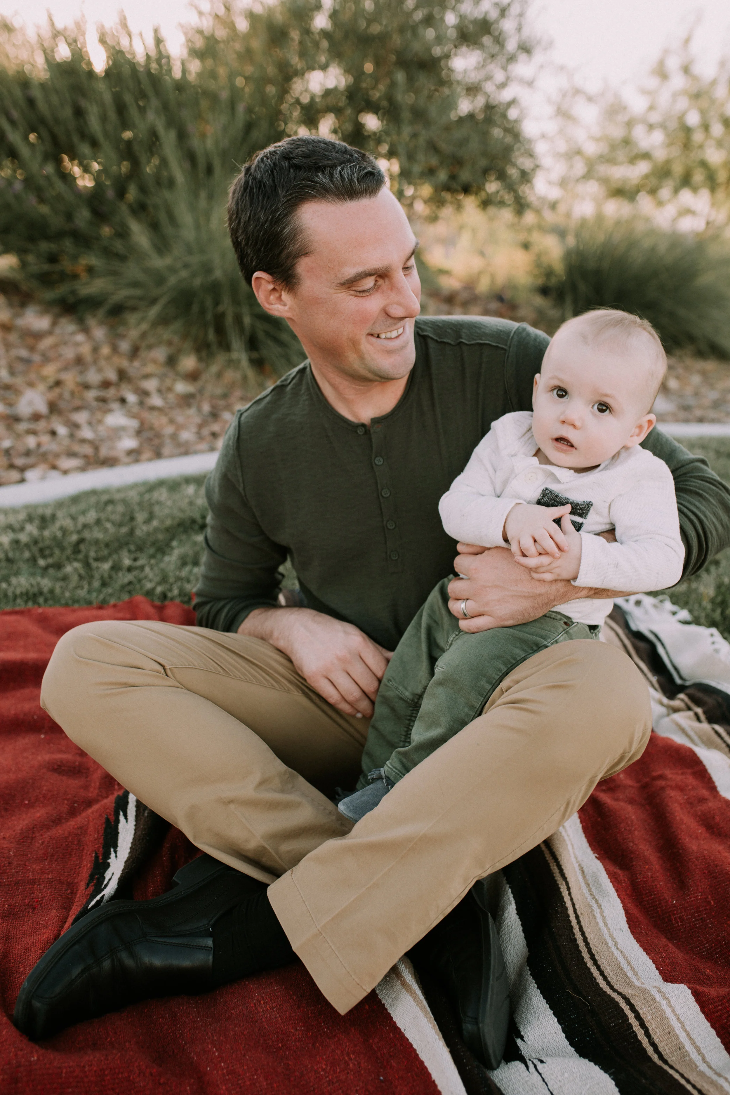 Baldwin Family - Lifestyle Family Session - Lifestyle Family Photography - Lifestyle Family Photographer - Las Vegas Family Photography - Las Vegas Family Photographer - Beautiful - Outfit Inspiration - Family Photography Outfit Inspiration